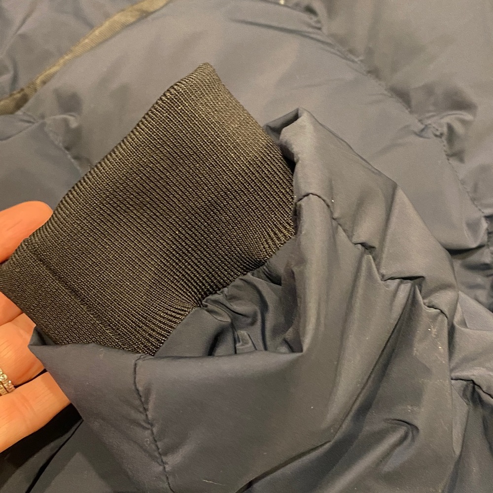 Theory Navy Puffer Coat long with button on side - Picture 8 of 8